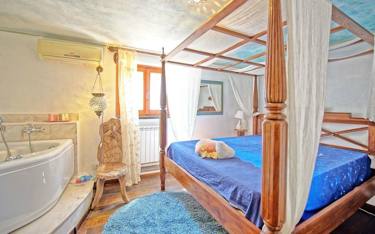 La Casa Fra Gli Ulivi Luxury Apartments With Pool Near Cinque Terre And Tuscany Monte Marcello Exterior photo