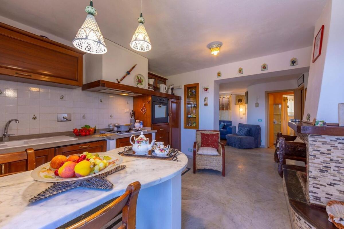 La Casa Fra Gli Ulivi Luxury Apartments With Pool Near Cinque Terre And Tuscany Monte Marcello Exterior photo